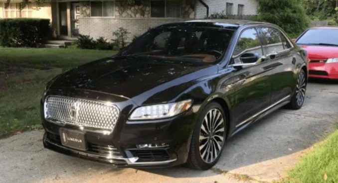 Lincoln Sedan Rental